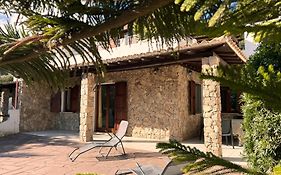 Renato Apartments